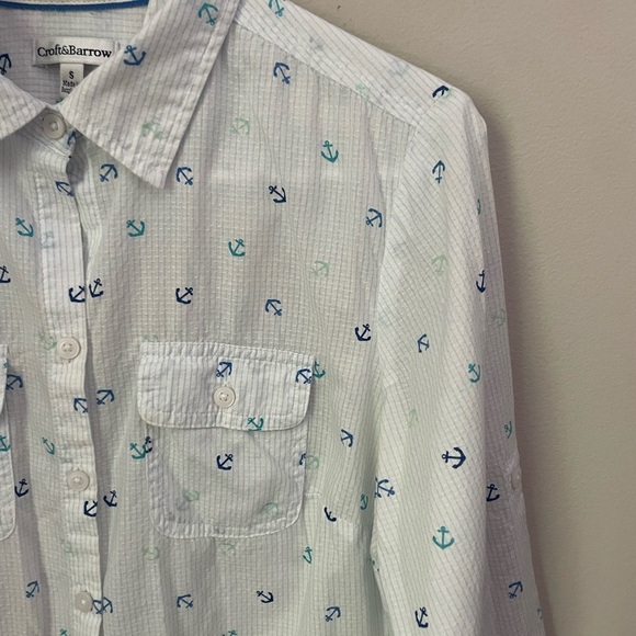 Croft and Barrow White Cotton Shirt with Blue Anchor Novelty Print - Picture 2 of 9